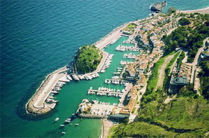  Морской спортивный порт Марина-дель-Эсте 