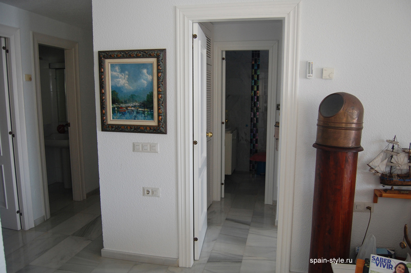 Seaview apartment in Almuñecar , hallway