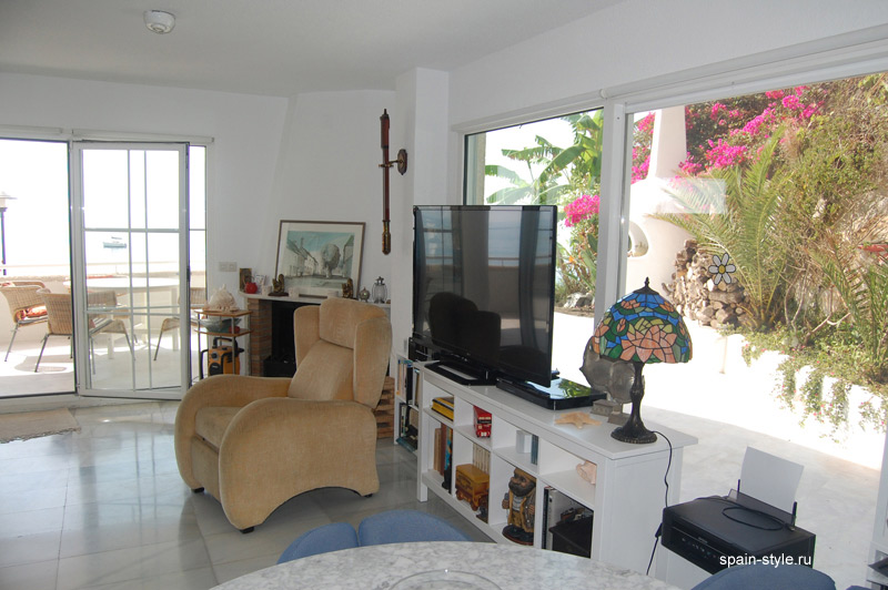 Seaview apartment in Almuñecar , living room