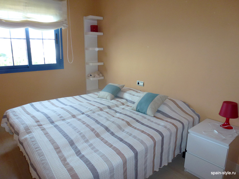 Dormitorio, Apartamento de vacaciónes  en primera línea de playa en Almuñecar