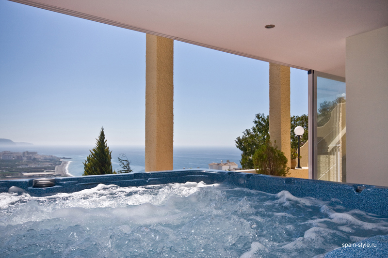 Terrace with Jacuzzi