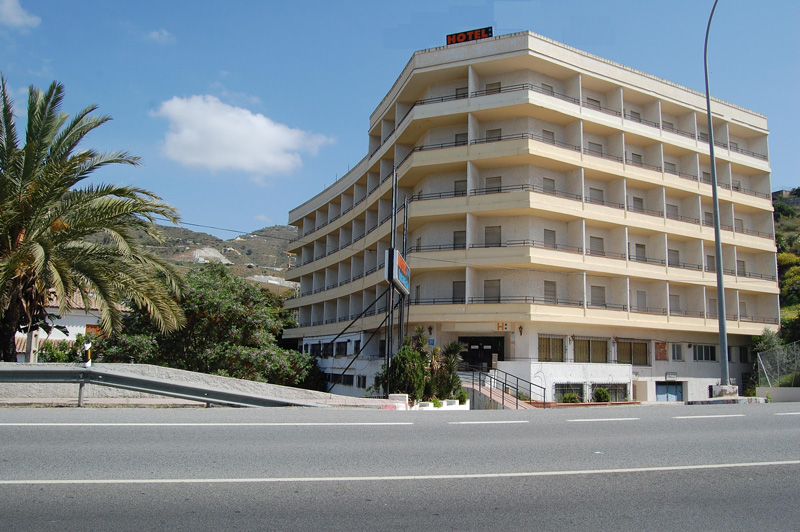  Hotel ** en la Costa Tropical de Granada 