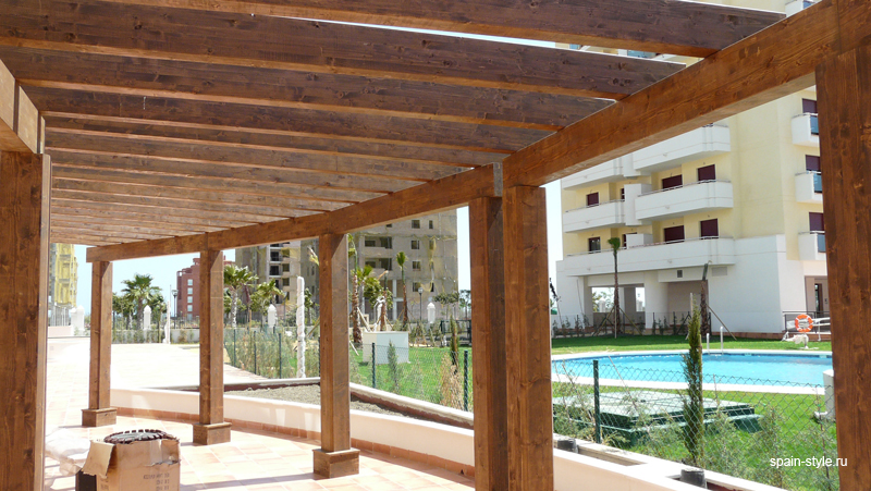 Пергола, Апартаменты от застройщика рядом с пляжем  в Торре дель Мар  