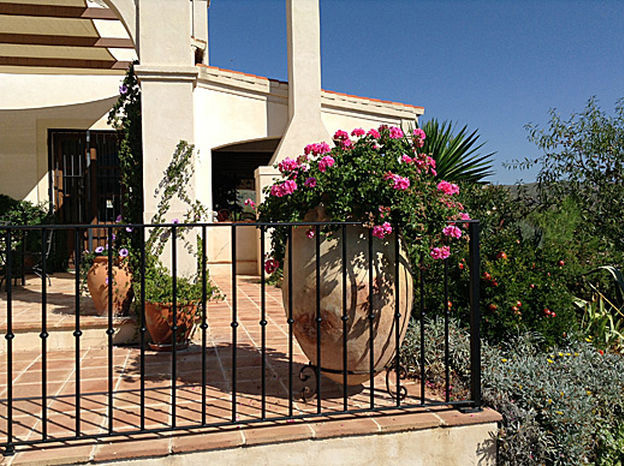 Терраса со стороны сада, Эксклюзивное поместье в Испании на юге Гранады