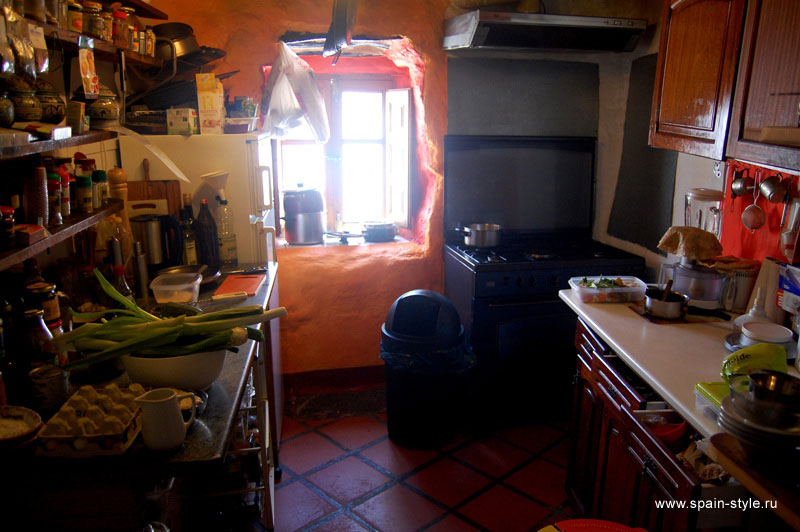 Кухня, Экзотический вегетарианский ресторан  в  горах Альпухарры