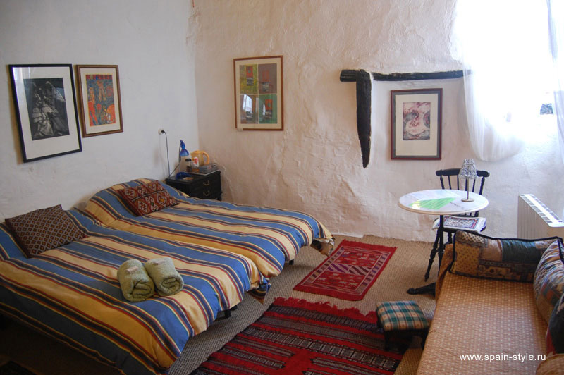 Спальня, Экзотический вегетарианский ресторан  в  горах Альпухарры 