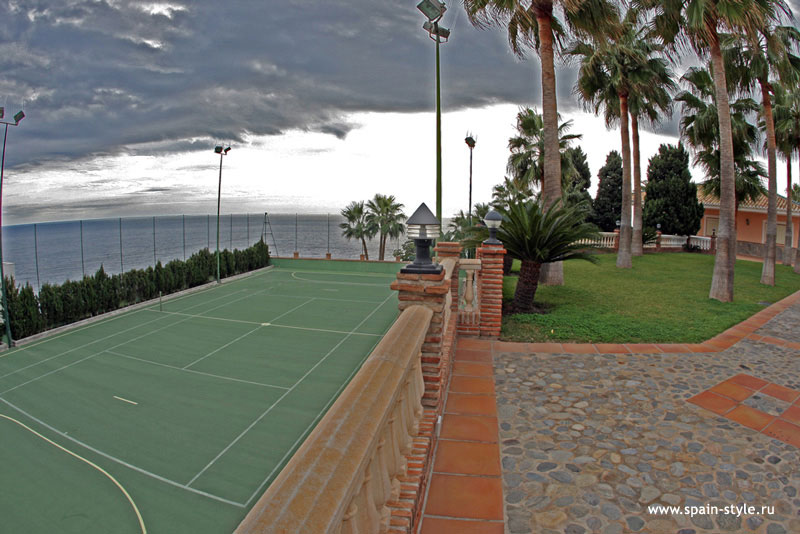 Pista de tenis, Chalet de lujo en La Punta de la Mona, Granada