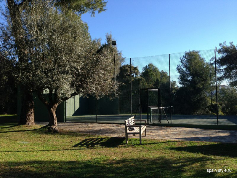 Теннисная площадка, Шикарная вилла в Марбелье