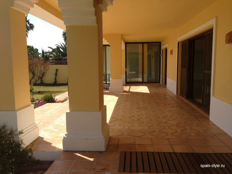 Terrace, Luxury villa for sale in Marbella