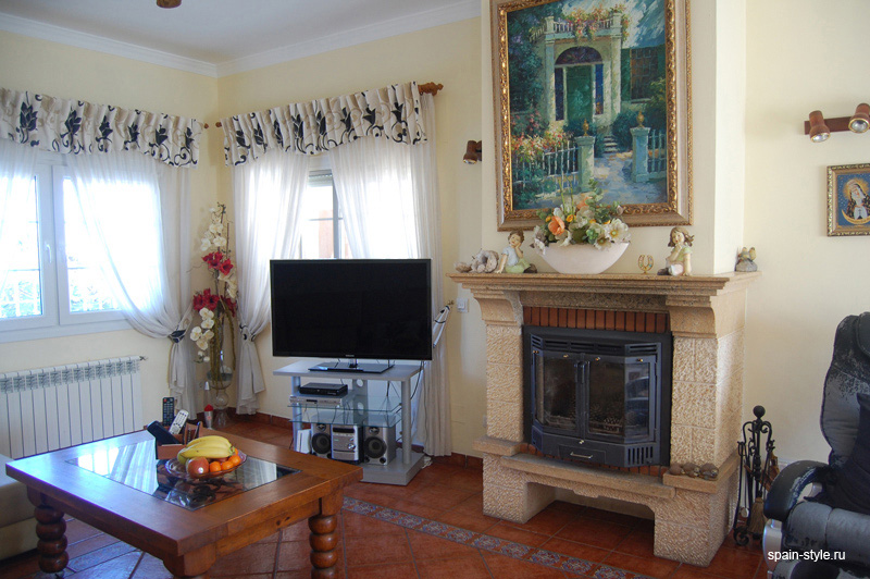 Seaview villa for sale in Nerja  , Large lounge/diner with fireplace,